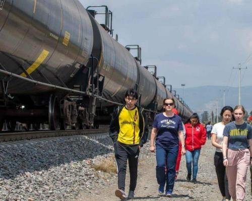 BIG Lab economists and red cross members at the us-mexico border