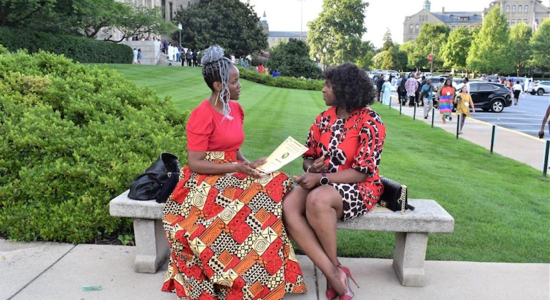 Kefen_Talking to Cameroonian woman at the African National Eucharistic Conference