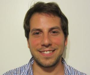 Kellogg PhD Fellow Natán Skigin