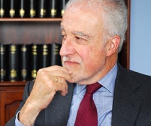 Former Kellogg Visiting Fellow Luis Pásara