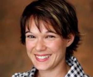 Former Visiting Fellow Kristin Michelitch