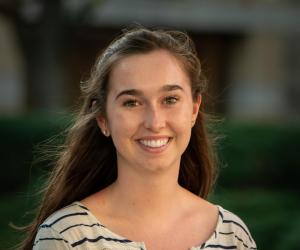 Kellogg International Scholar Meredith Lochhead '22