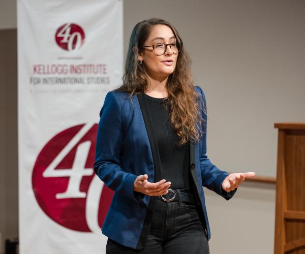 Malu Gatto presents research