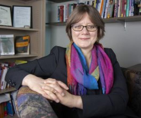 Former Visiting Fellow Amy Erica Smith