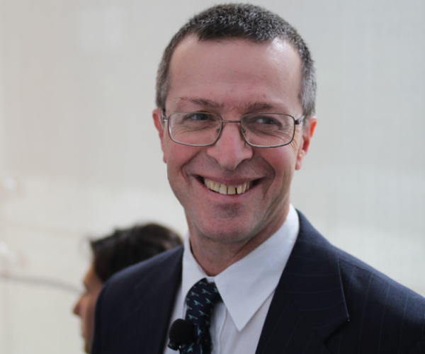 Former Kellogg Visiting Fellow Arie Kacowicz