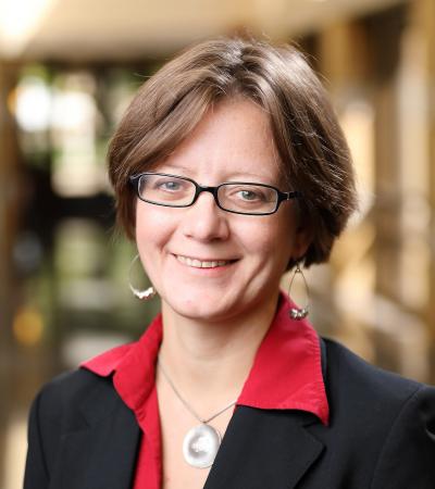 Former Visiting Fellow Amy Erica Smith